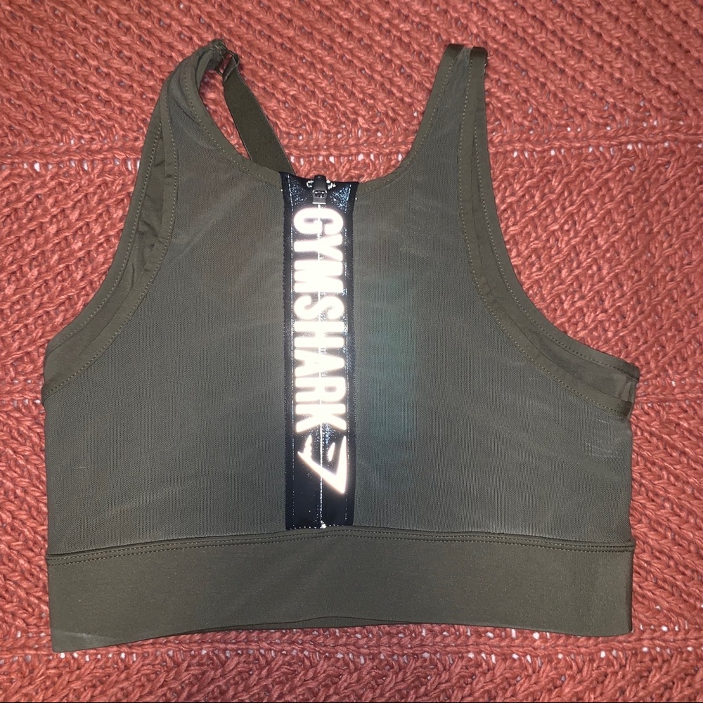 Gymshark Elevate Sports Bra zip up army green